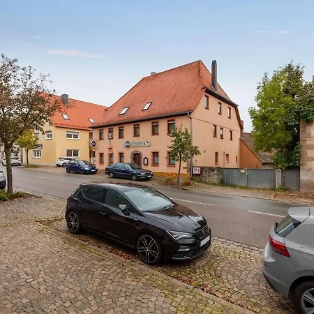 Apartman Authentic Apartment In Lehrberg Near Lehrberger Kappl *